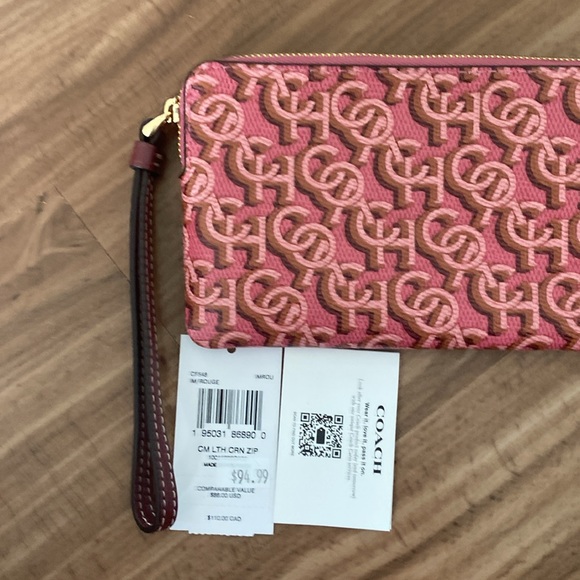 BNWT Coach Rouge Pink Monogram Corner Zip Wallet/Wrislet - Picture 2 of 5